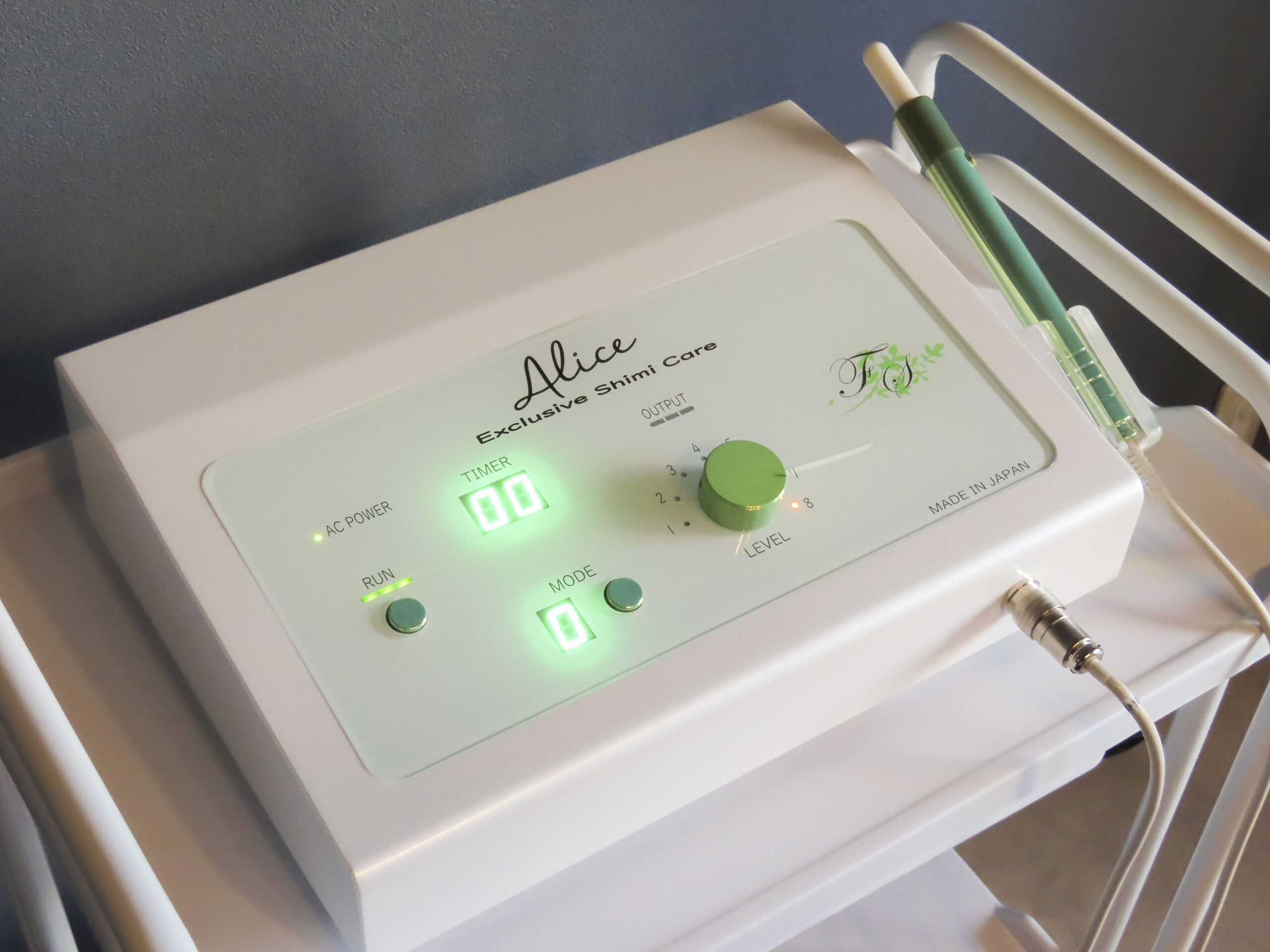 シミケア機器「alice」